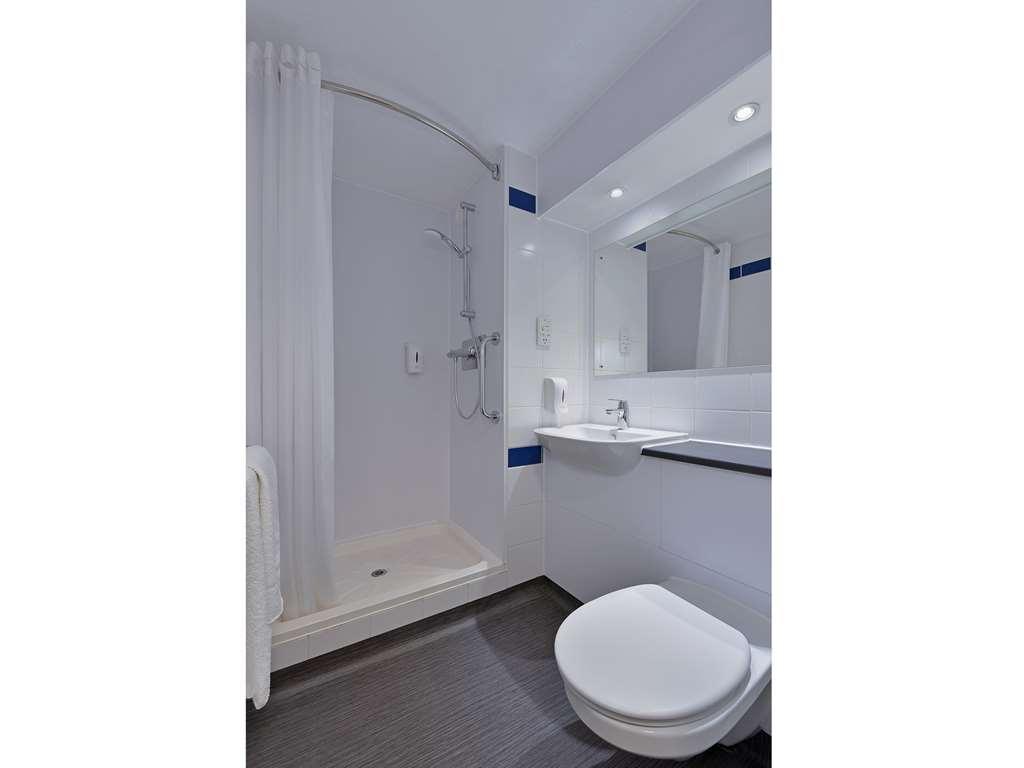Travelodge Birmingham Dudley الغرفة الصورة