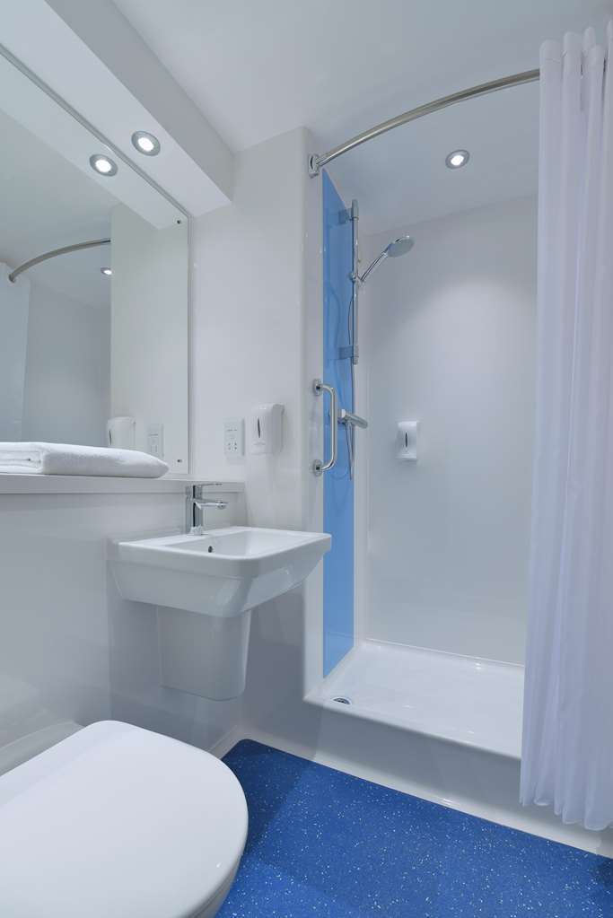 Travelodge Birmingham Dudley الغرفة الصورة